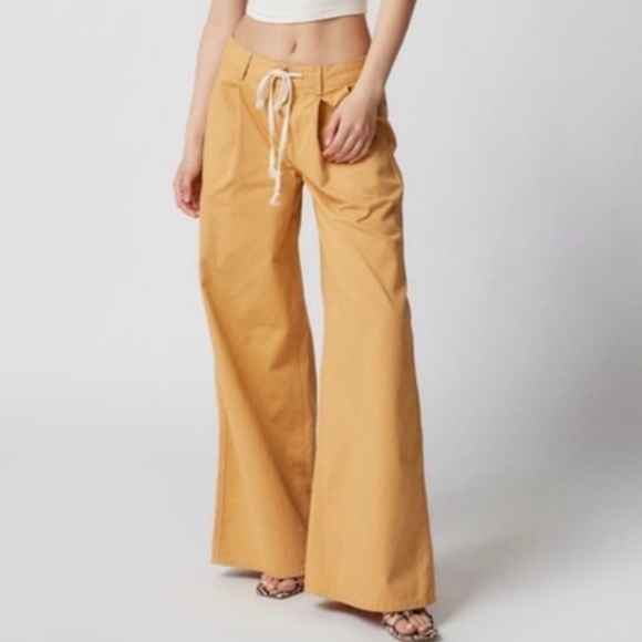 Urban Outfitters Pants - Urban Outfitters Isabella wide-leg pleated trousers in a mustard/tan color